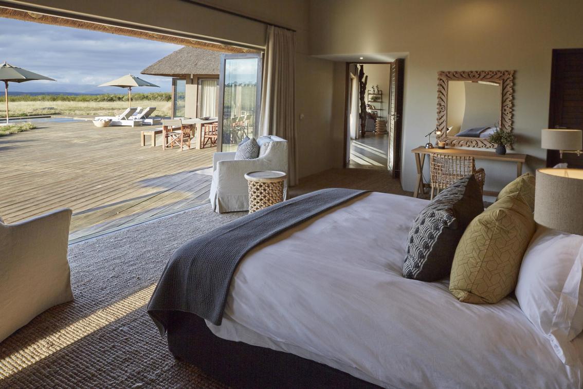 Ulubisi House thumbnail 3